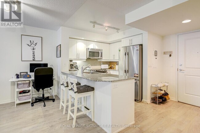 Building Photo - 85 E Liberty St