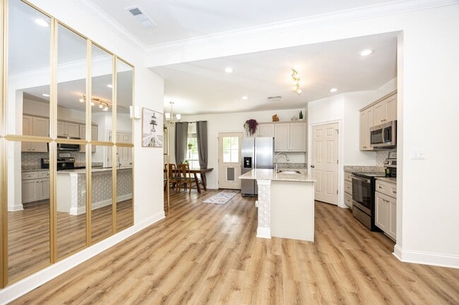 Foto del edificio - 1648 Mary Evers Dr