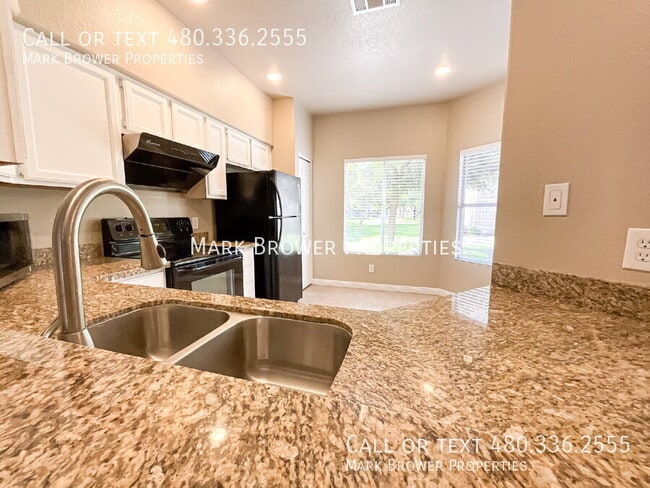 Photo - 500 N Roosevelt Ave House