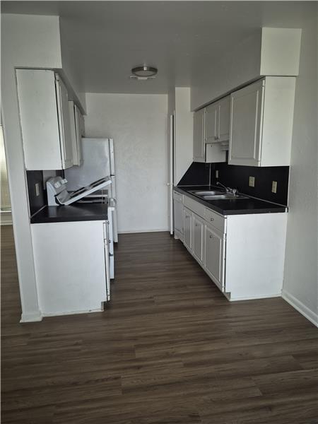 Foto del edificio - 1104 Woodland W Dr