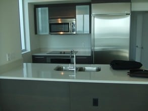 Building Photo - Venetian at North Miami