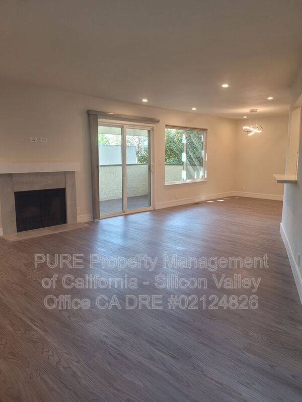 Building Photo - 7216 Clarendon St
