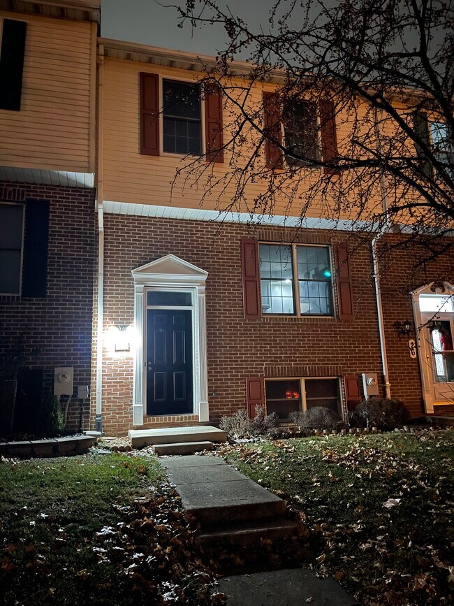 Building Photo - 24 Oak Crest Ct