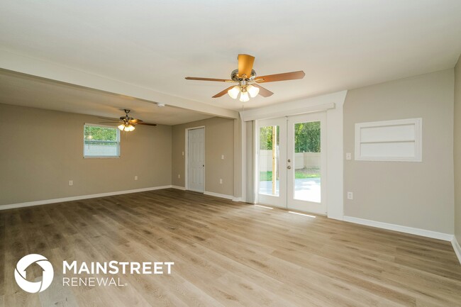 Foto del edificio - 7113 63rd St N