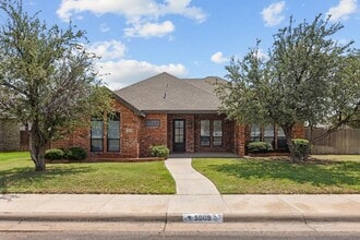 Building Photo - 5009 Woodhollow Dr