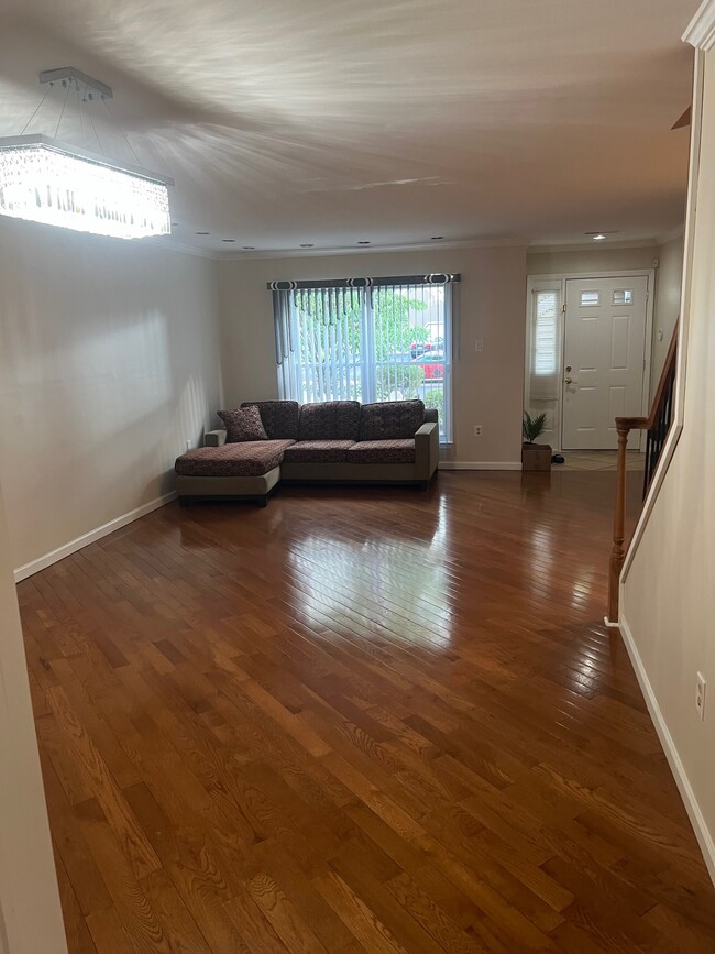 Living Room - 1554 Willow Pond Dr