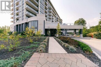Building Photo - 7711-7711 Green Vista Gate