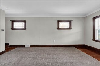 Building Photo - 4748 E 85th St