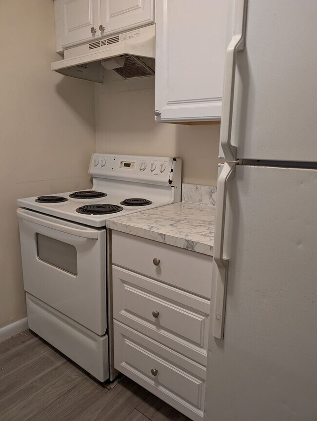 Foto del edificio - Tower Oaks 6934