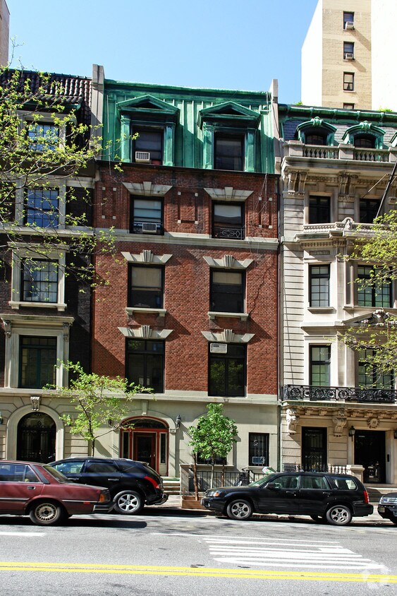 Building Photo - 16 W 86th St