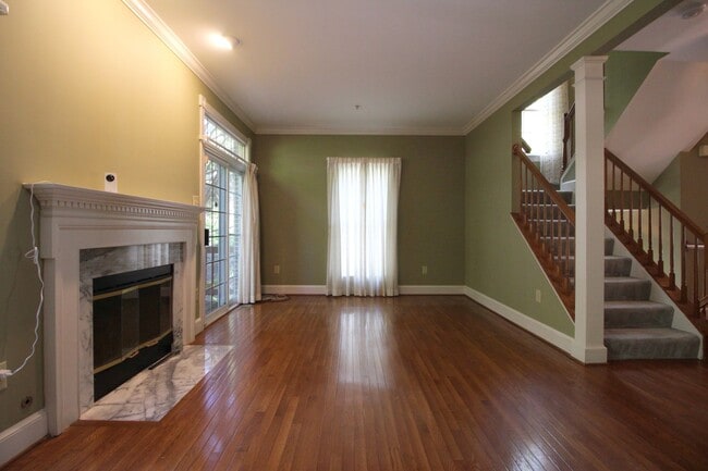 Building Photo - Brick-front Colonial