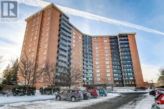 Building Photo - 2000-2000 Jasmine Crescent