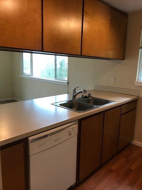 Foto del edificio - 9715 Danwood Ln NW
