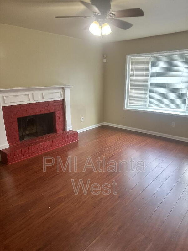 Foto del edificio - 843 Garden Walk Blvd