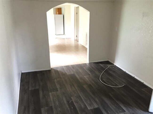 Foto del edificio - 230 Lee Dr