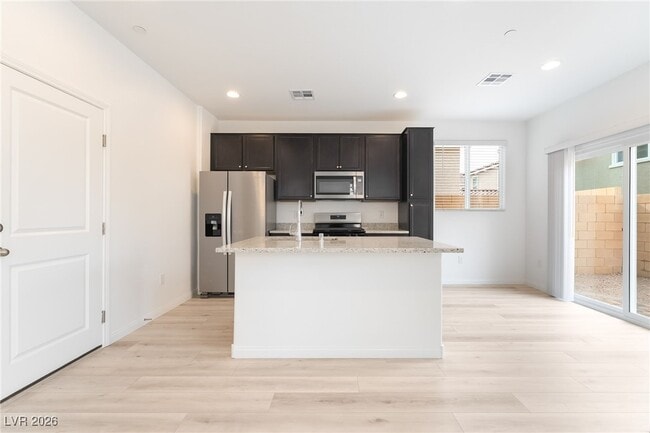 Building Photo - 408 Grand Toccata St