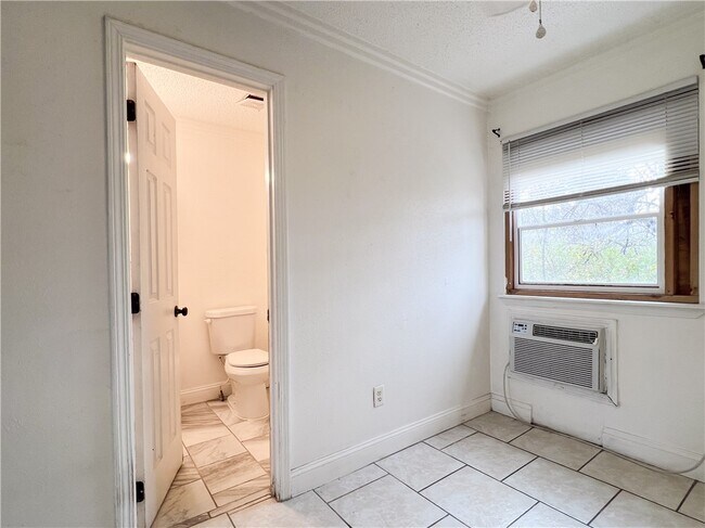 Foto del edificio - 413 Ewalt Ave