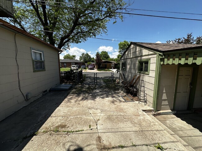 Building Photo - Charming Home in Athmar Park