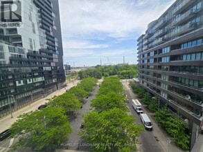 Building Photo - 21 Lawren Harris Square