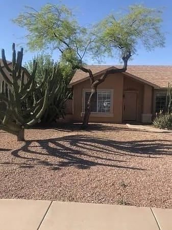 Building Photo - 2407 E Flintlock Pl