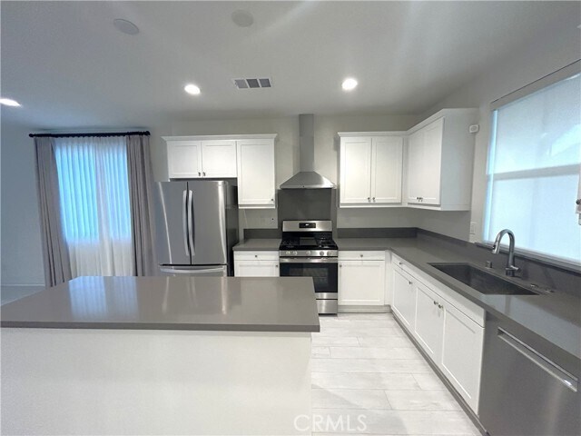 Building Photo - 16134 Paddock Ave