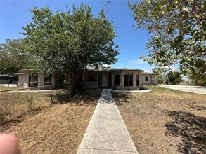 Building Photo - 148 Discovery Ln