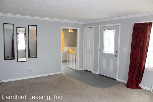 Building Photo - 4 br, 2.5 bath House - 990 Valley Blvd.