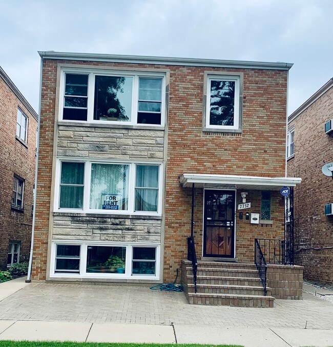 Building Photo - 7732 W Addison St