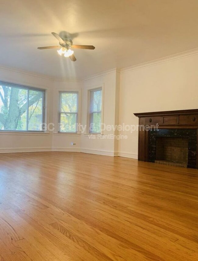 Building Photo - 6316 N Rockwell St