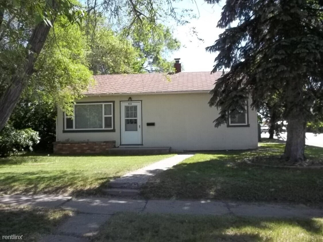 Primary Photo - 2 br, 1 bath House - 923 6th Ave SE