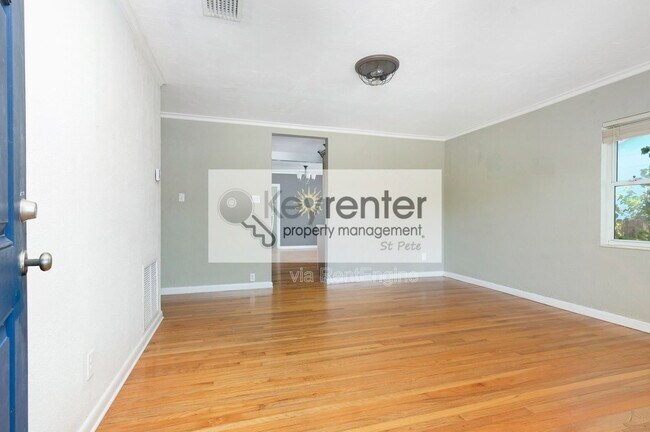 Foto del edificio - 983 47th Ave N