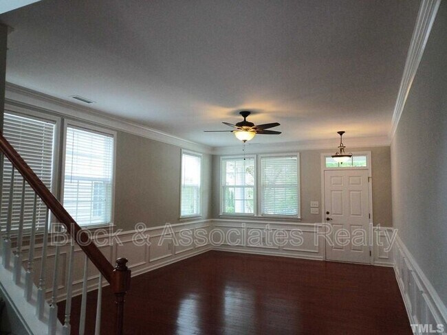 Building Photo - 236 Northlands Drive