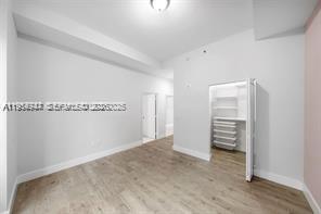 Building Photo - 950 Brickell Bay Dr