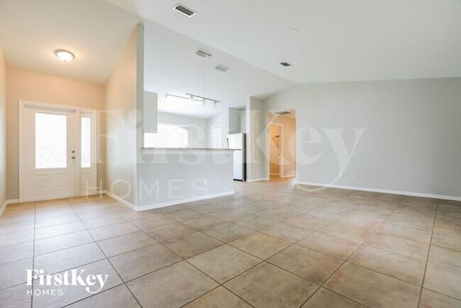 Foto del edificio - 1618 Purple Ln