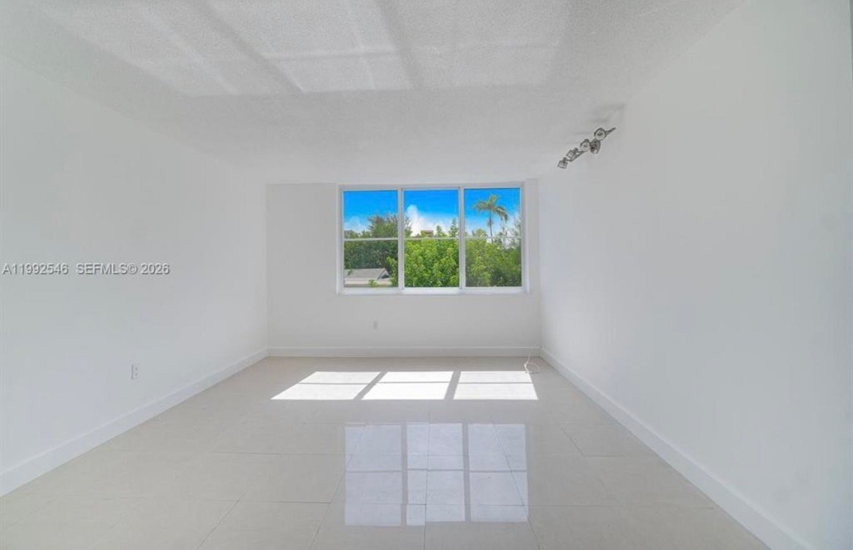 Foto del edificio - 1075 93rd St