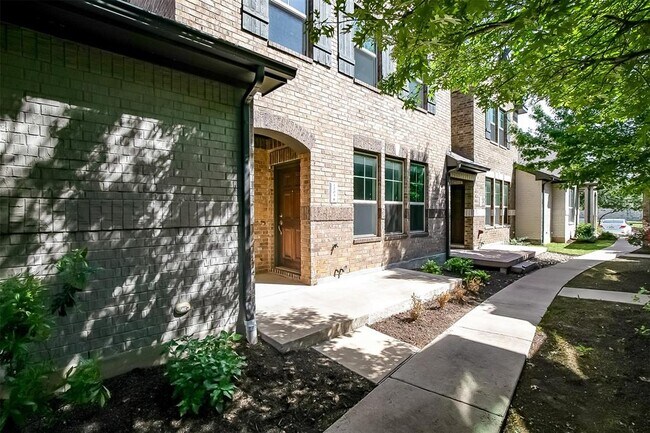 Foto del edificio - 7220 Wyoming Springs Dr