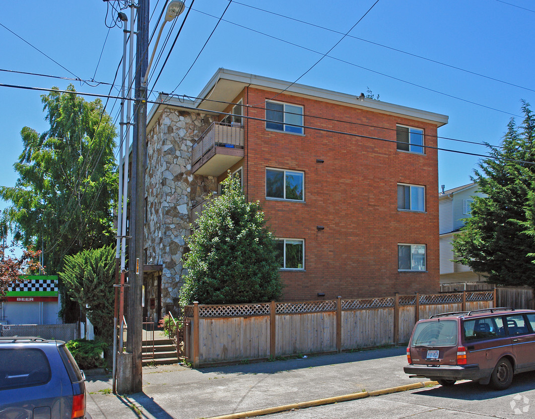 Primary Photo - Ballard Brick Apartments