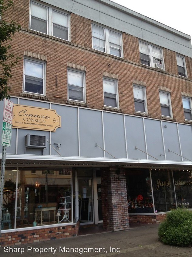 Foto principal - 1225 Commerce Ave