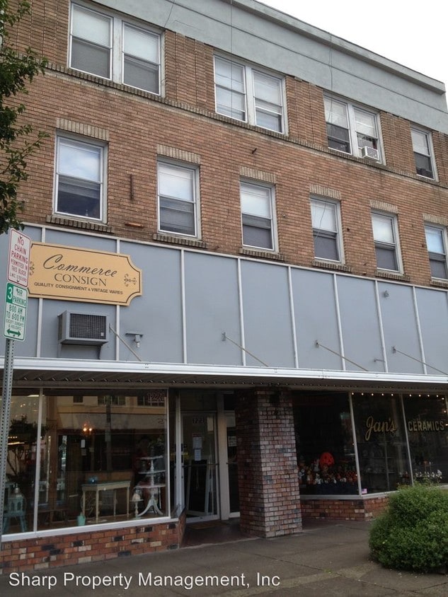 Primary Photo - 1225 Commerce Ave