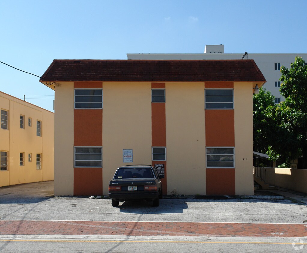 Building Photo - 1436 SW 7th St