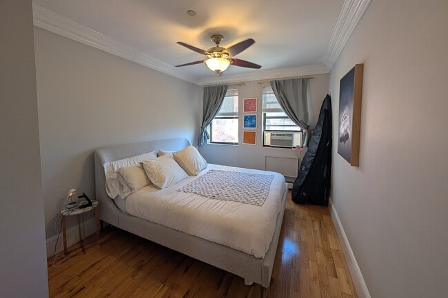 Building Photo - 34 Russell St