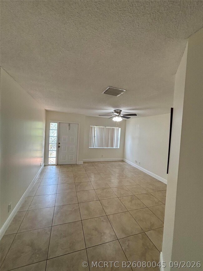 Foto del edificio - 11400 NW 45th St