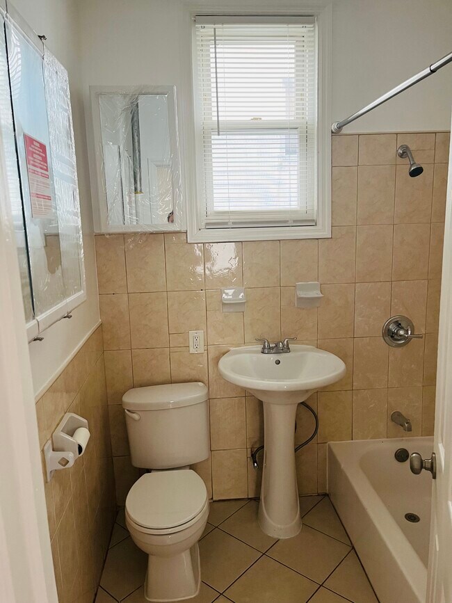 Bathroom - 1154 Ellsworth Ave