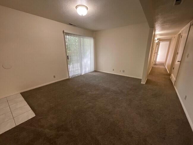 Foto del edificio - 1227 Riverside Ave