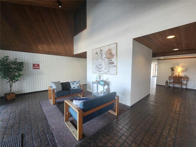 Building Photo - 2579 Countryside Blvd