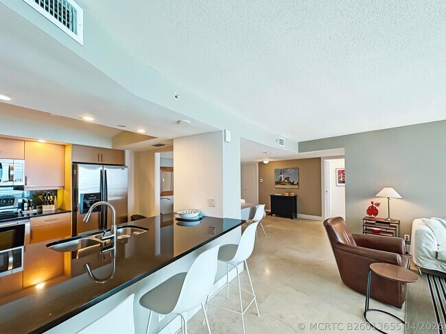Foto del edificio - 3000 N Ocean Dr