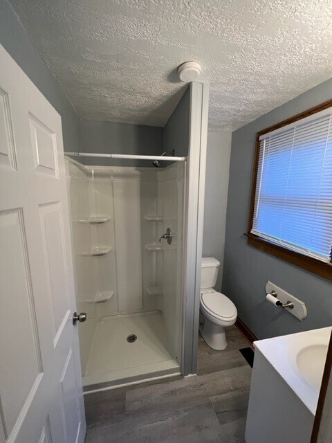 Foto del edificio - 2527 Sutton Ave