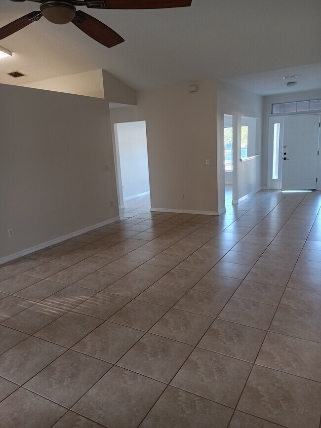 Building Photo - 2081 SW Judith Ln