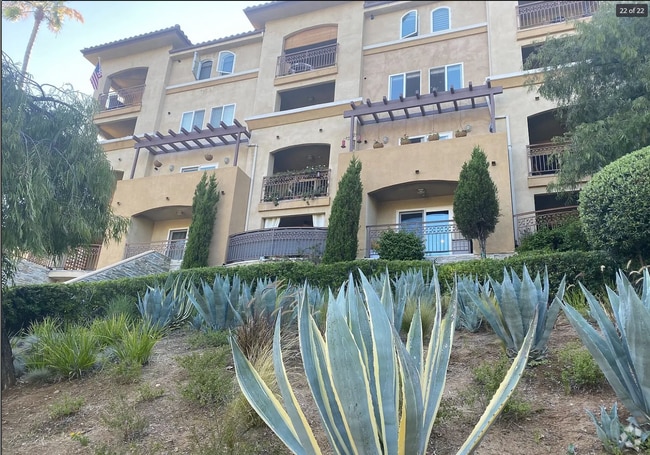 Building Photo - 6221 Monterey Rd