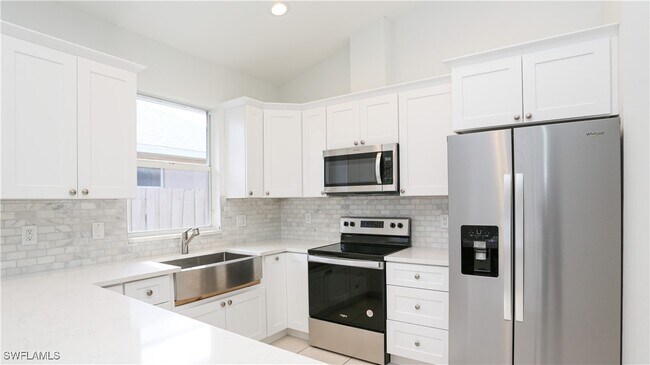 Foto del edificio - 835 106th Ave N